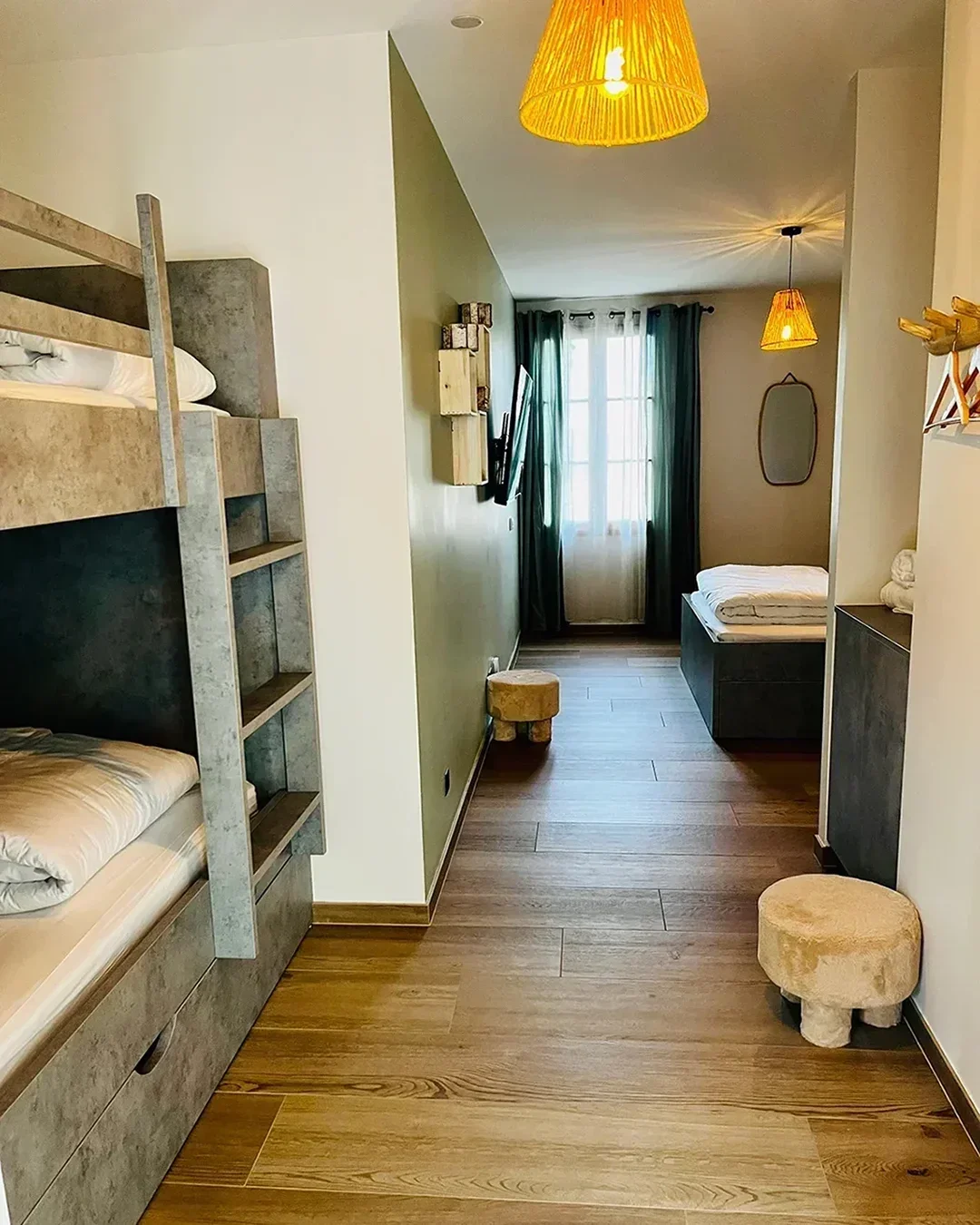 72 couchages avec salle de bain à La Grange aux Camélias proche de Saint-Etienne 42