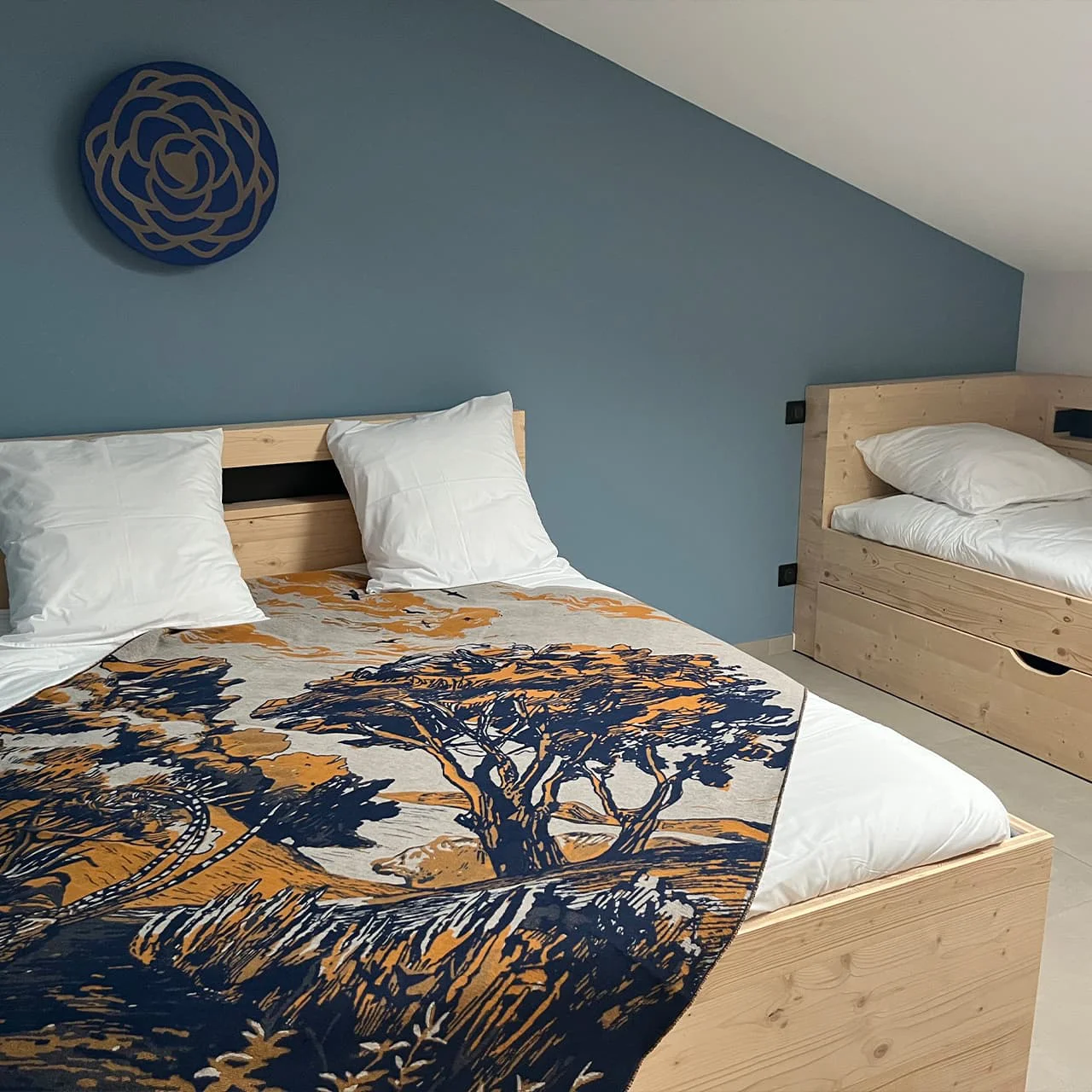 72 couchages pour vos convives à La Grange au Camélias - Raoanne, Loire (42)