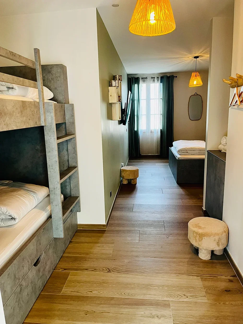 72 couchages avec salle de bain à La Grange aux Camélias proche de Saint-Etienne 42