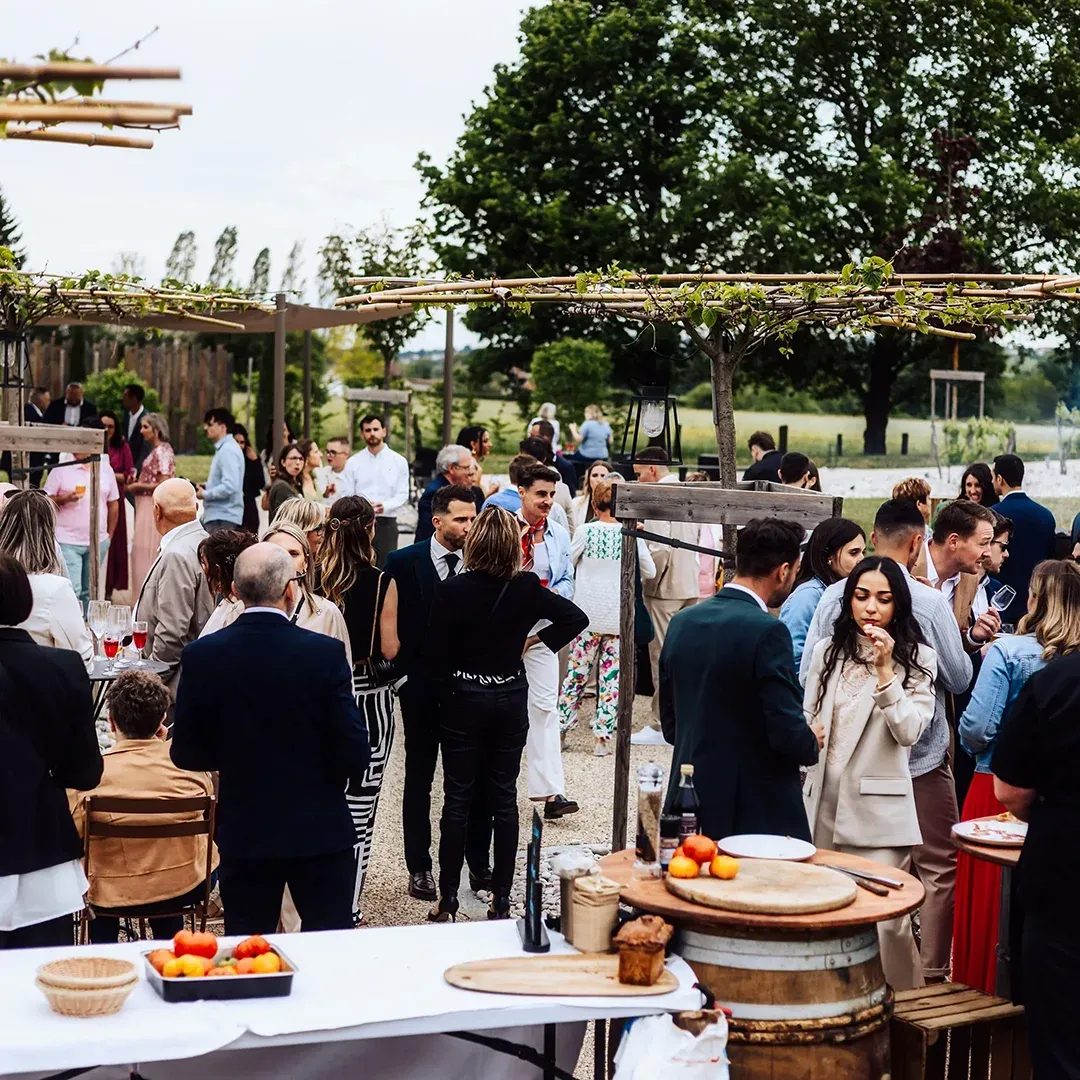 Réception, cocktail extérieur à La Grange aux Camélias, proche de Lyon 69