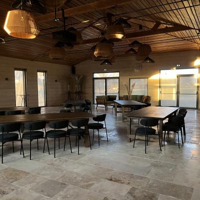 Grand salle de réunion à La Grange au Camélias